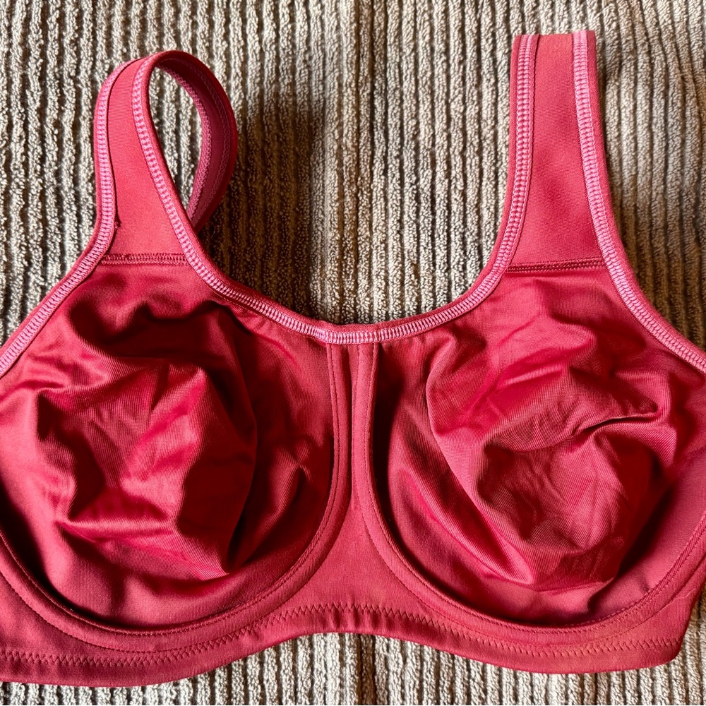Wacoal supportive sports bra